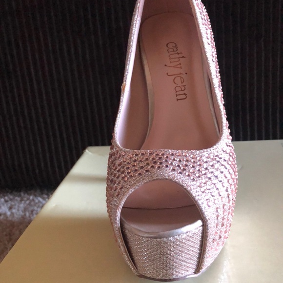Rose gold peep toe shoes - Picture 3 of 4